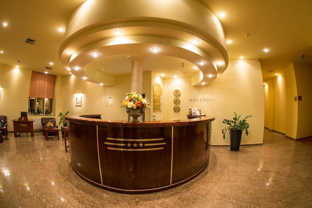 Hotel Alinalex - Paradisul Acvatic Μπρασόβ Εξωτερικό φωτογραφία