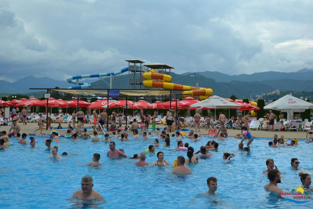 Hotel Alinalex - Paradisul Acvatic Μπρασόβ Εξωτερικό φωτογραφία