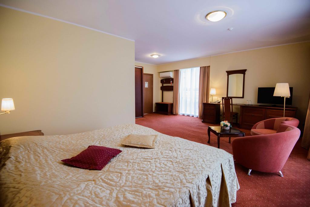 Hotel Alinalex - Paradisul Acvatic Μπρασόβ Εξωτερικό φωτογραφία